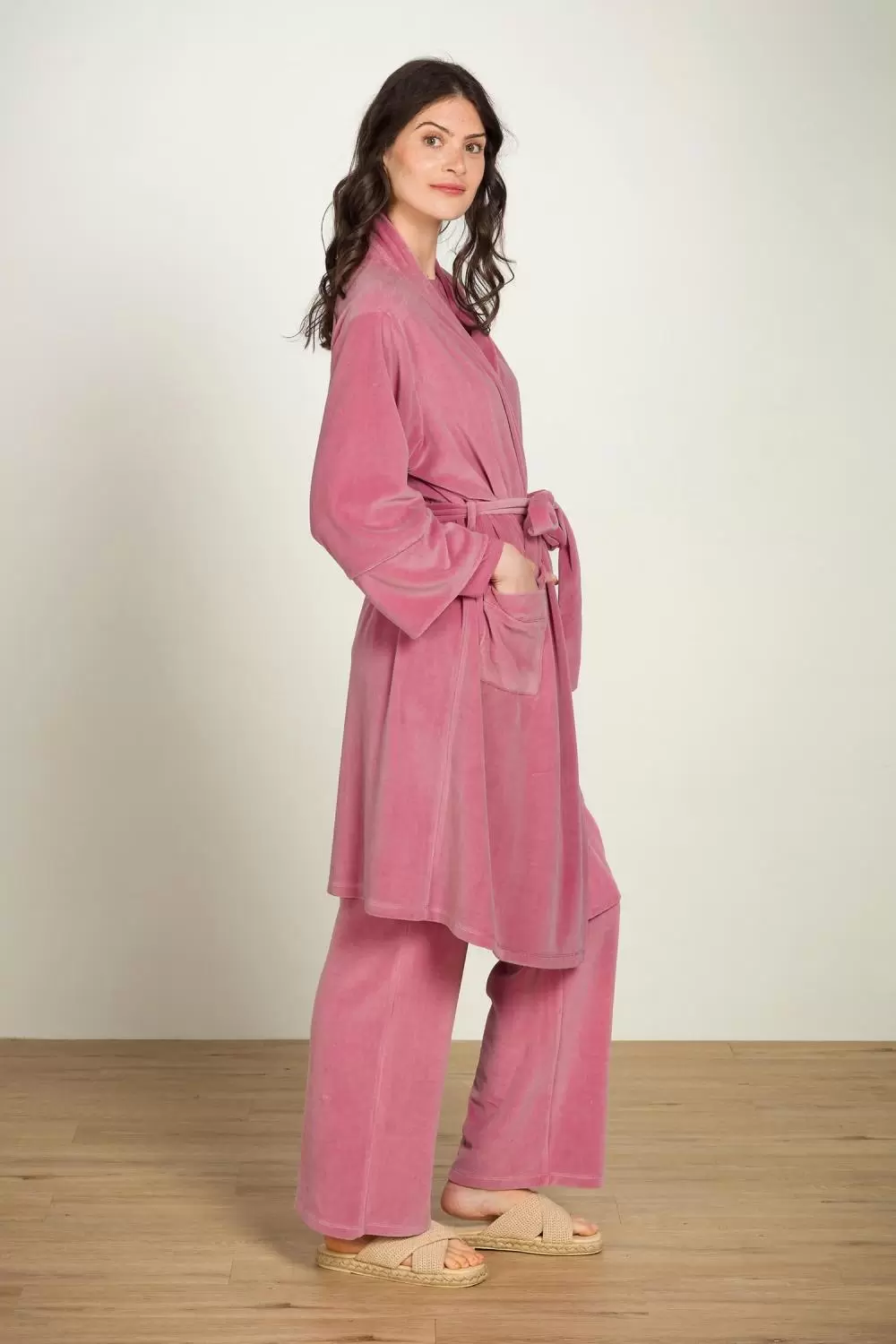 Image of Naiomi Velvet Kimono