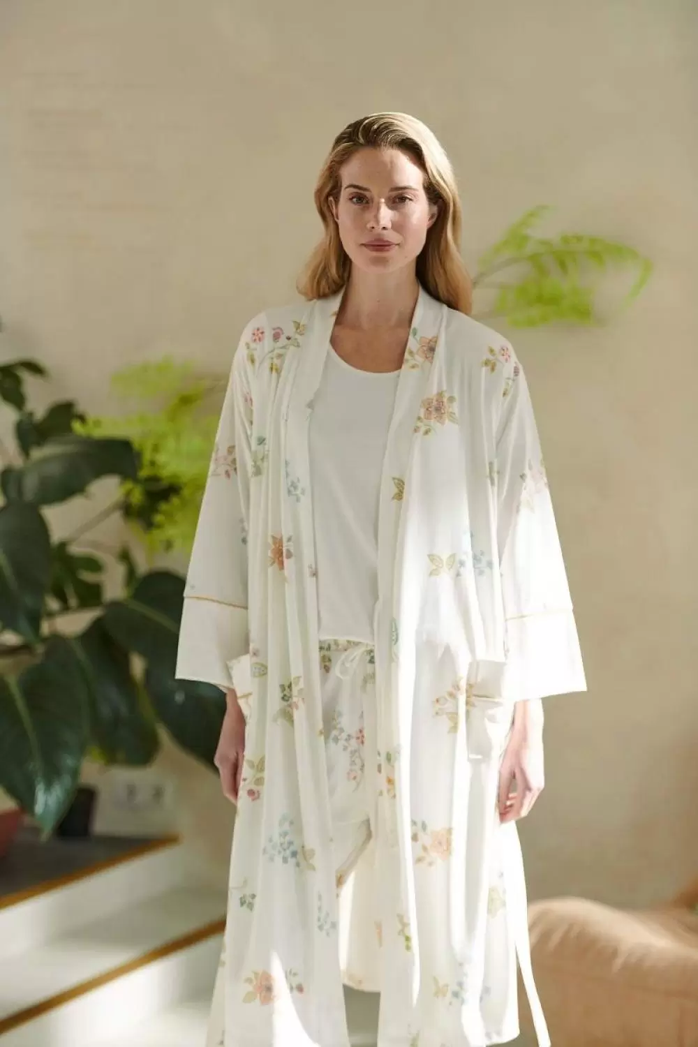 Image of Naomi Blossom Chique Kimono