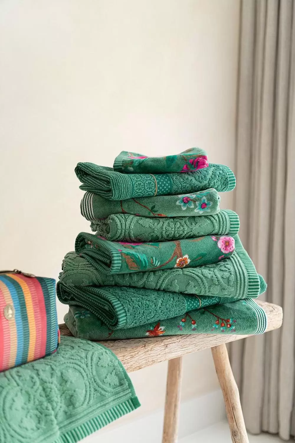 Image of “Les Fleurs” Towel