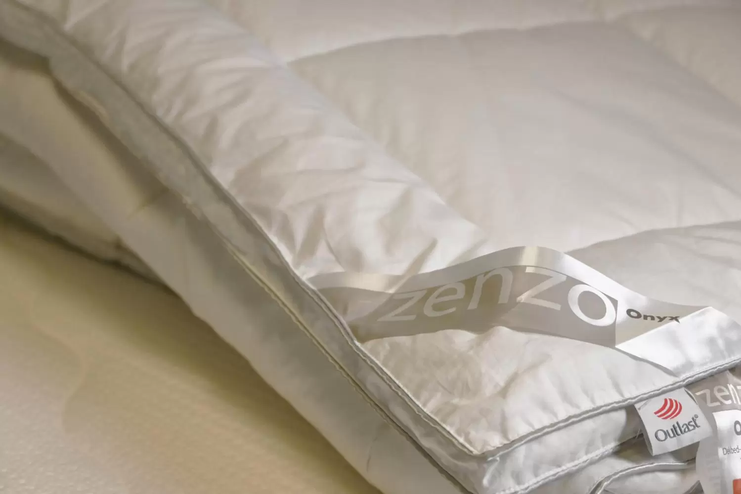 Image of Zenzo Onyx Blanket