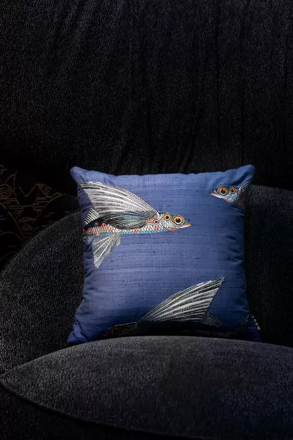 Imagine pt. Față de pernă decorativă Embroidered Flying Coral Fish