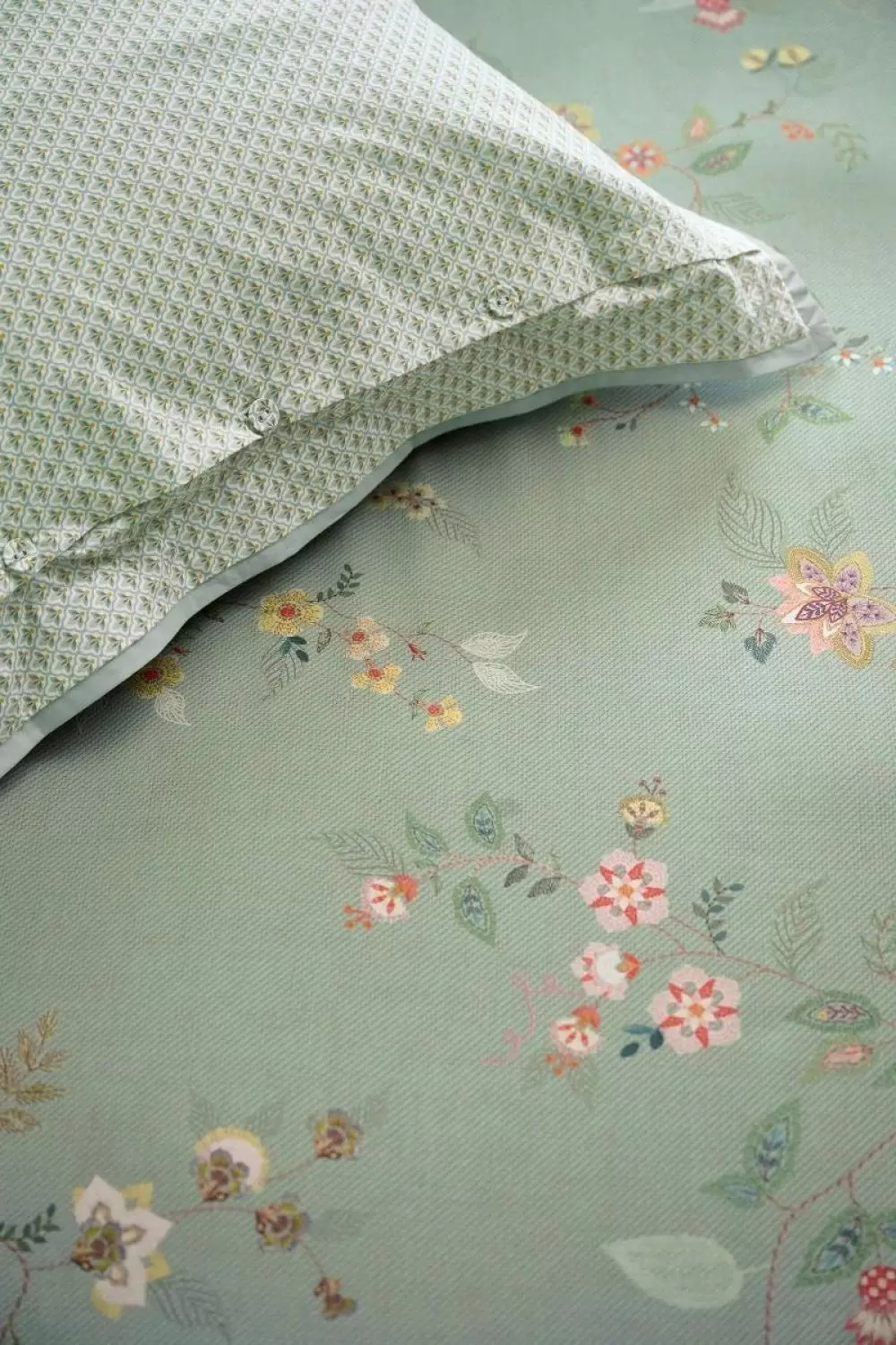 Imagine pt. Lenjerie de pat Kili Flower