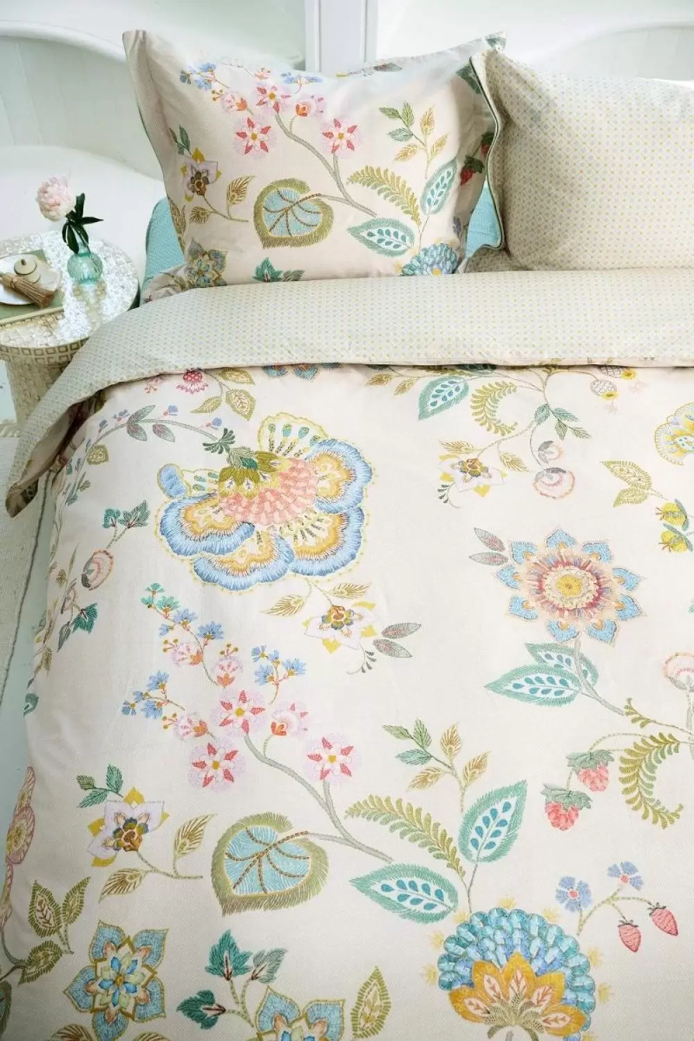 Image of Buenas Tardes Sheets Bedding