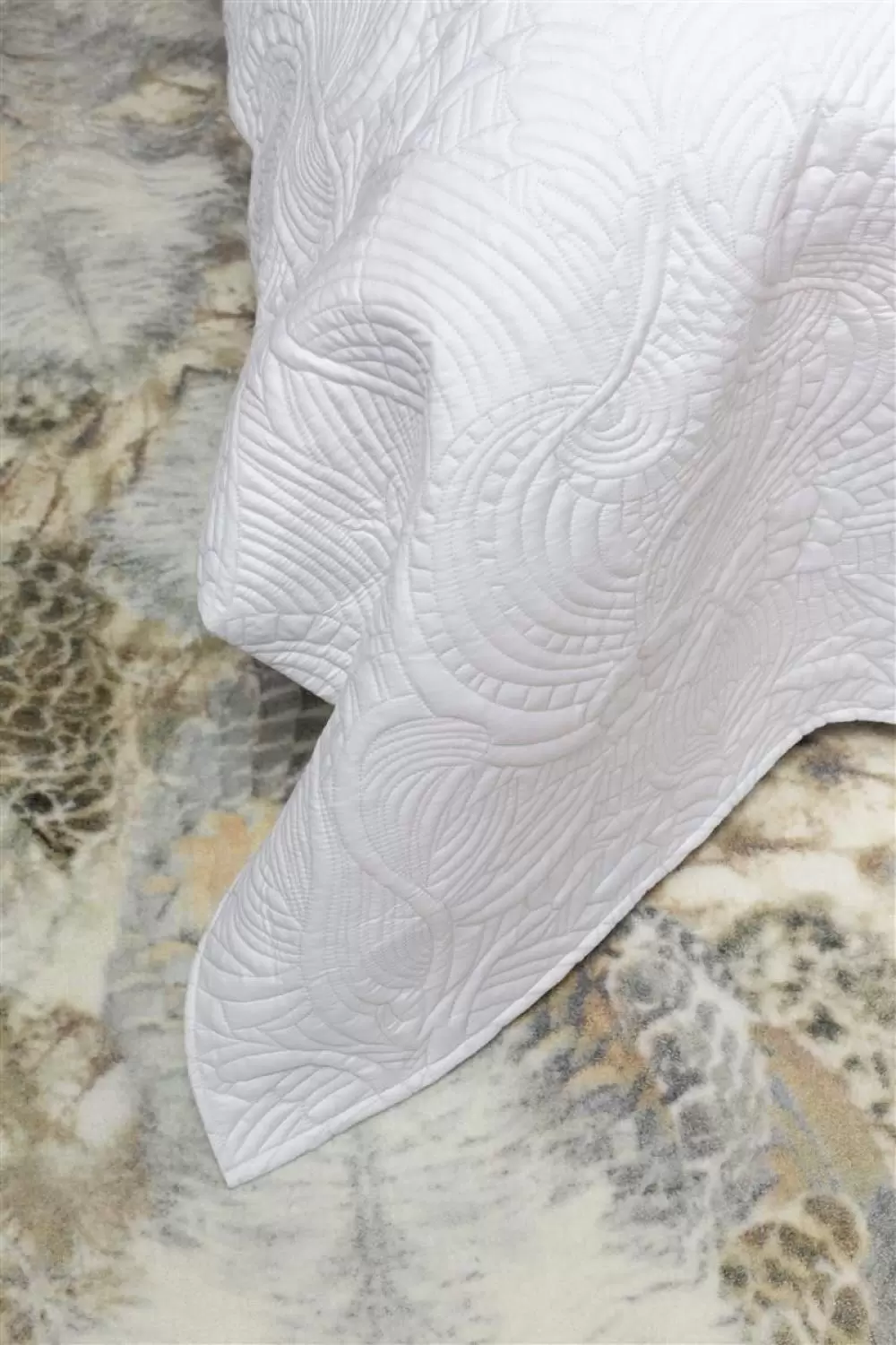 Imagine pt. Lenjerie de pat Embroidered Dodo Pavone