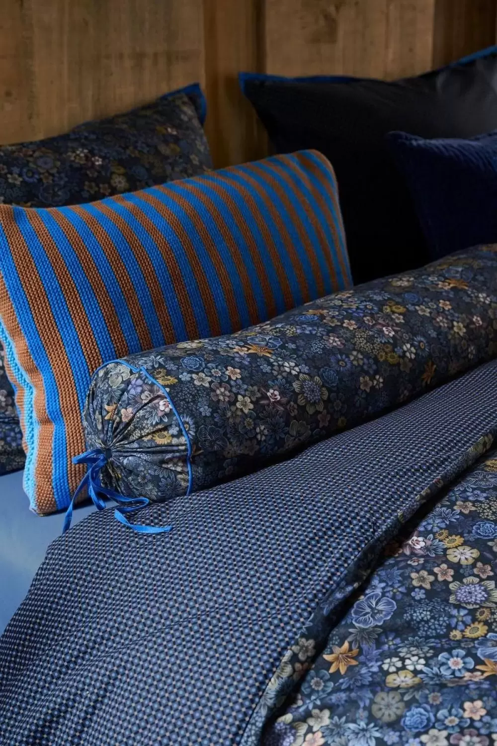 Image of Tutti i Fiori Cushion