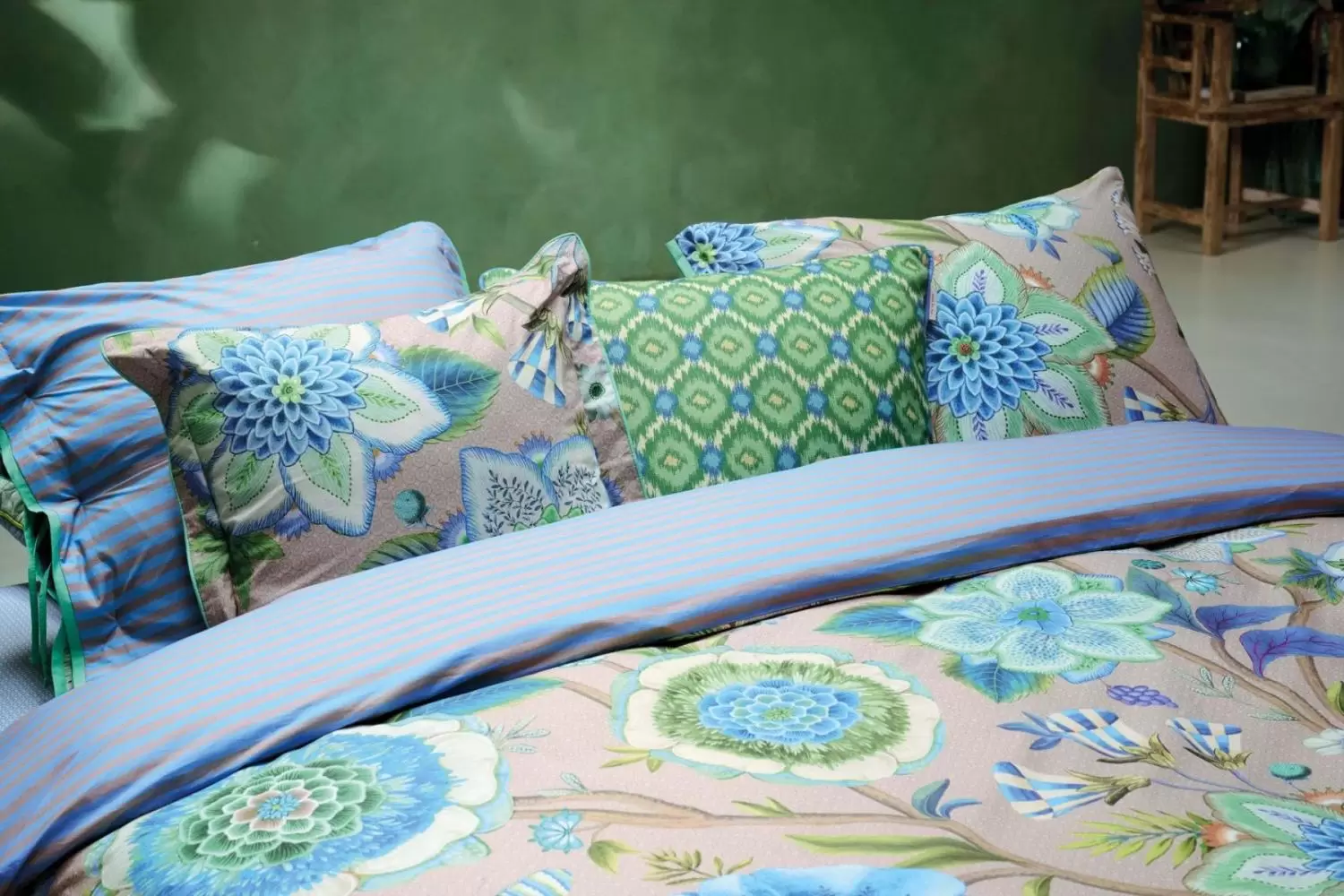Image of Zazu Cushion