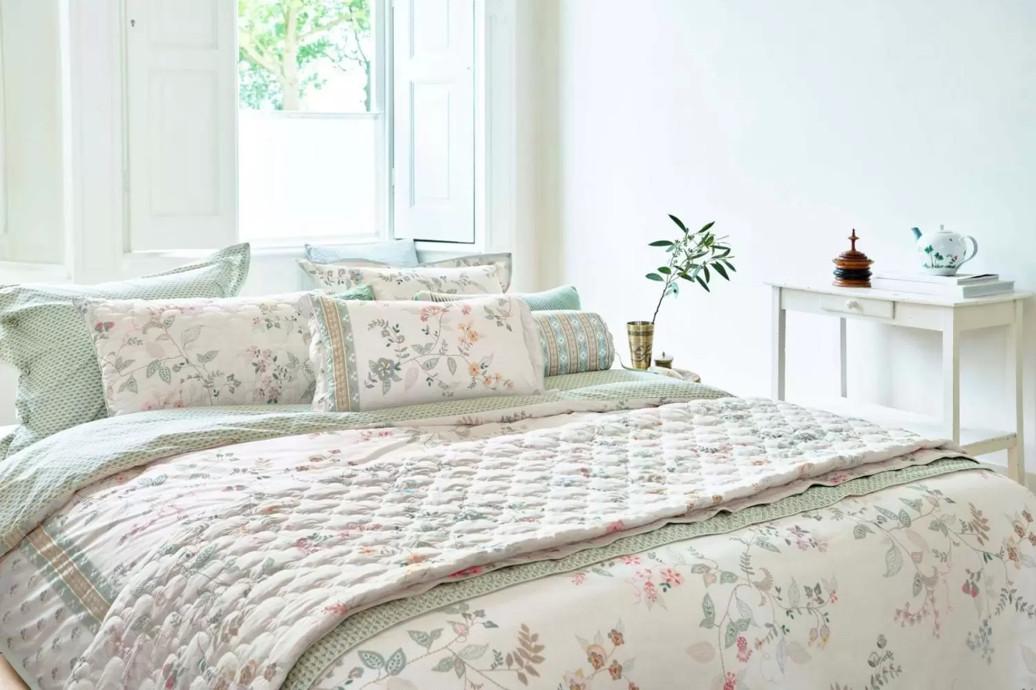 Image of Kili Flower Cushion