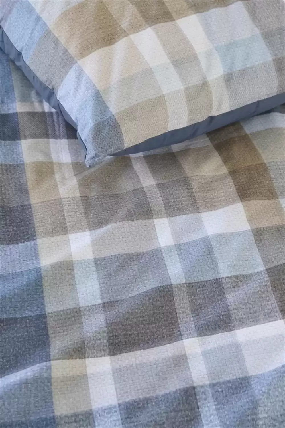 Image of Eliott Sheets Bedding