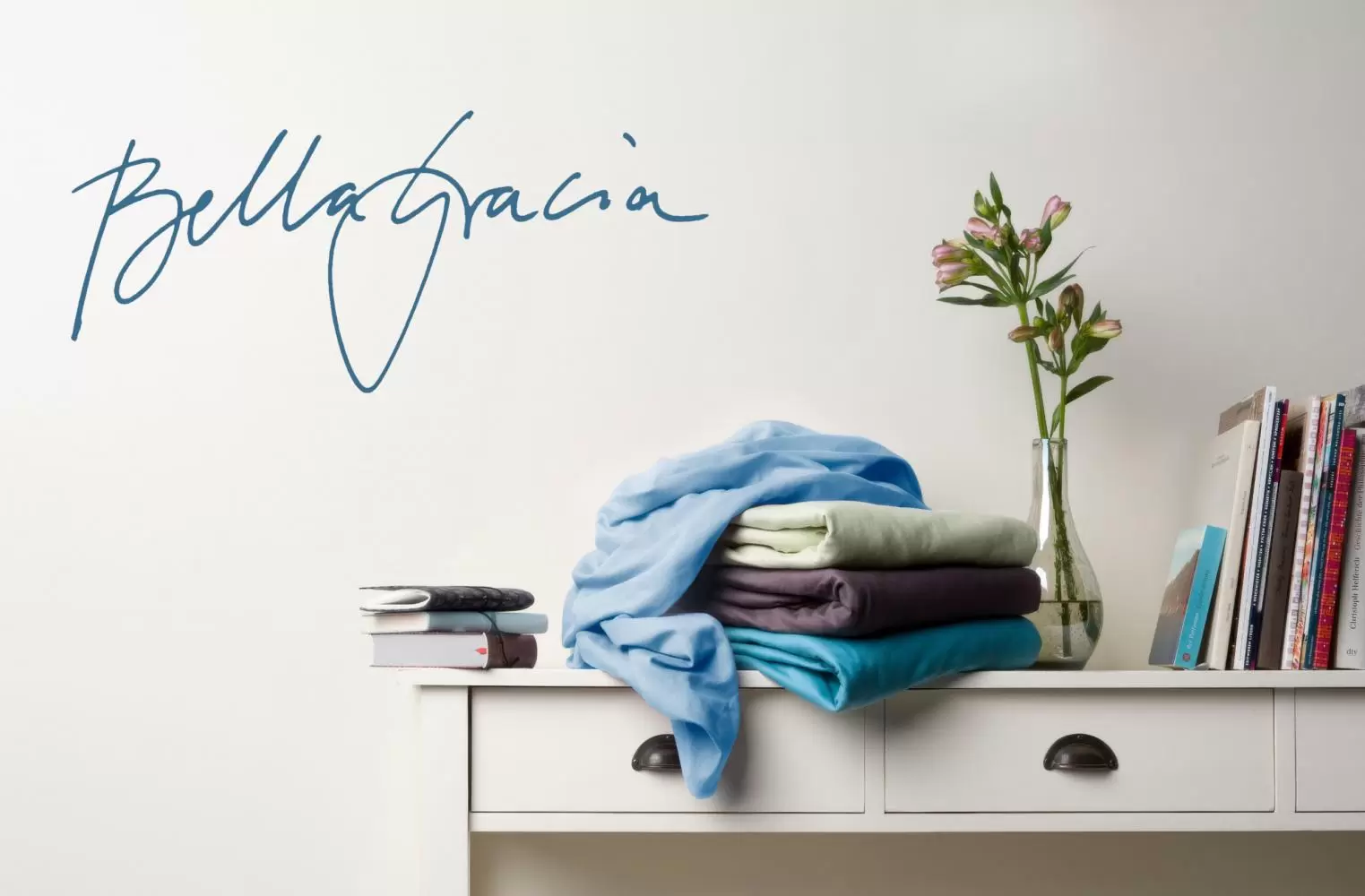 Image of Bella Gracia Elastic Sheet