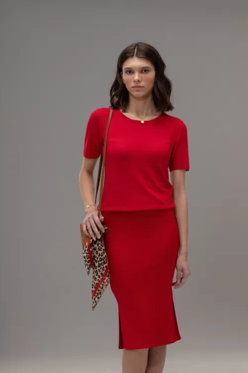 Short Sleeve Knitted Set - Classic Blouse and Straight Skirt