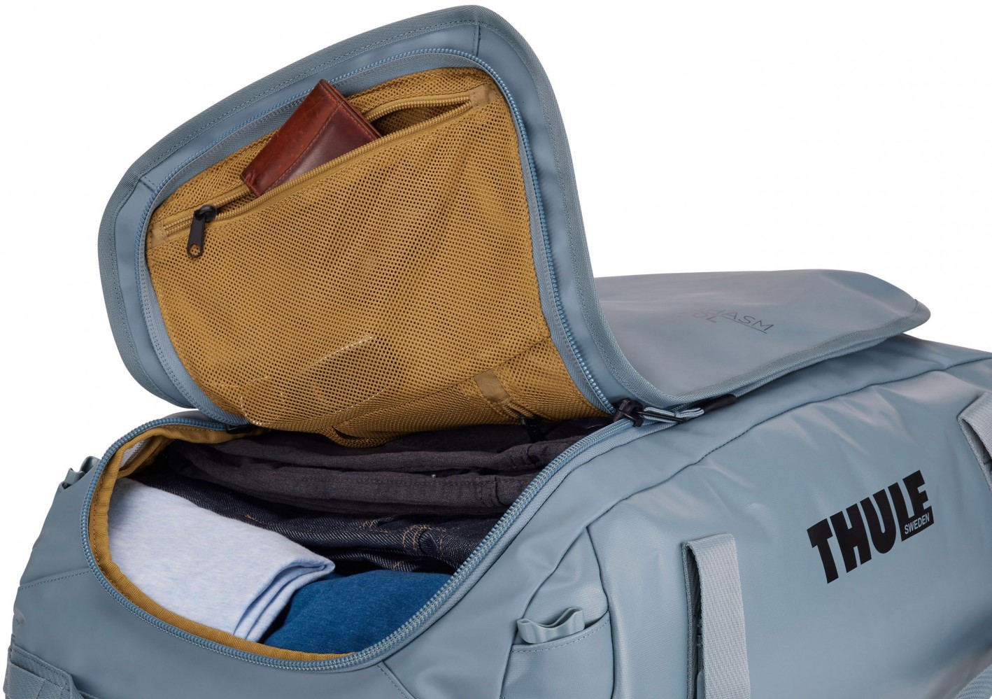 Thule Chasm 70L duffel