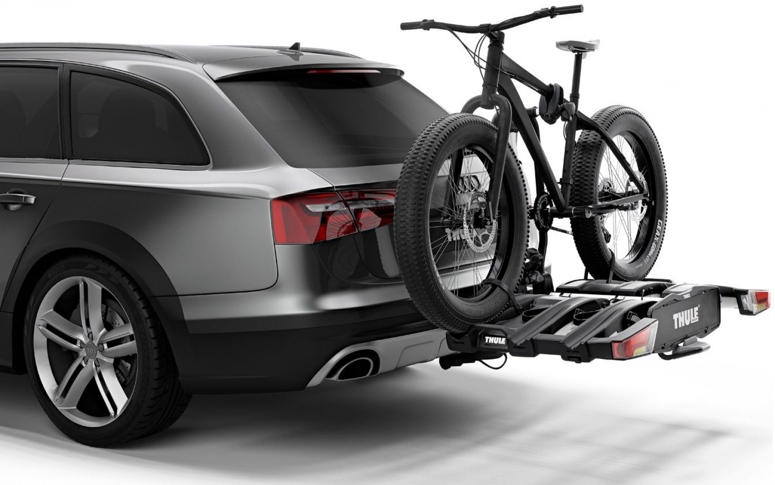 Thule EasyFold XT 3 bike on car with fatbike 934100